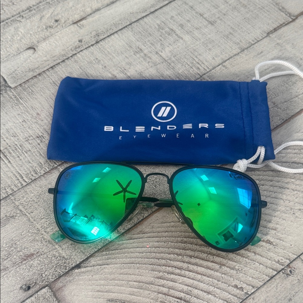 Blenders Eyewear Green Sunglasses